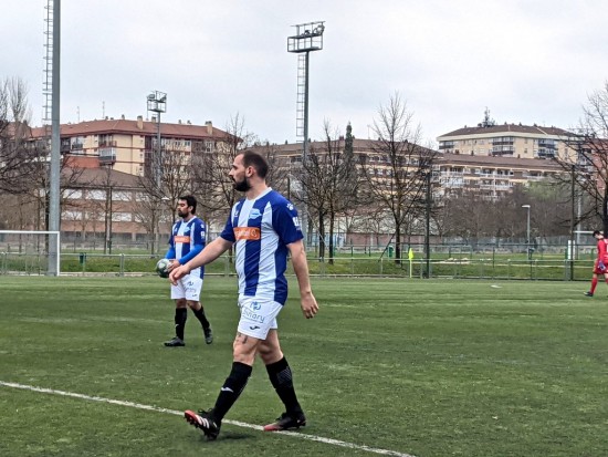 TRABAJADA VICTORIA A DOMICILIO (1-2)