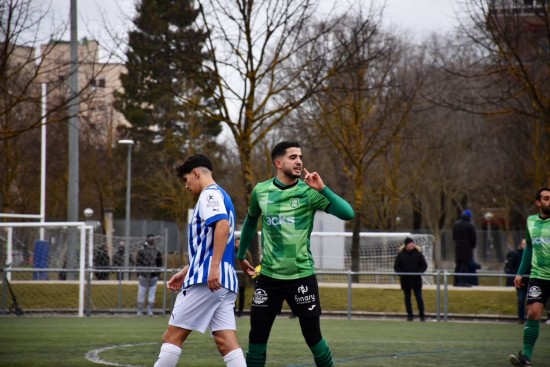 Empate in extremis en la visita del líder (1-1)