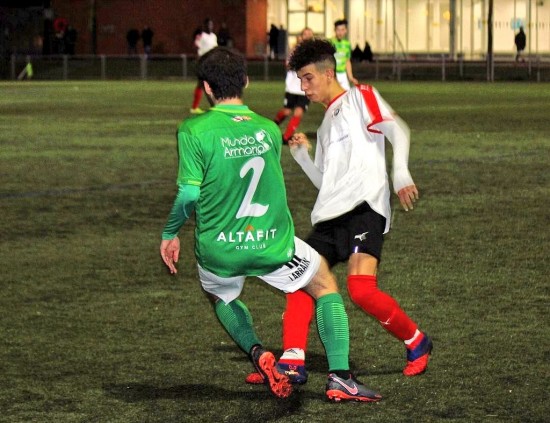 UN RÁPIDO VITORIA B SE LLEVA LA VICTORIA DE SANSOMENDI (0-3)